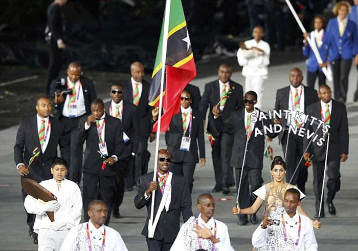 Đây được xem là một sự kiện đầy tranh cãi bởi Collins chính là người cầm cờ cho đoàn St. Kitts & Nevis trong lễ khai mạc Olympic, và đây sẽ là kỳ Olympic thứ 5 mà Collins từng tham dự. VĐV 36 tuổi này không còn được coi là đối thủ của Usain Bolt nhưng anh từng là nhà vô địch thế giới ở nội dung 100m vào năm 2003.